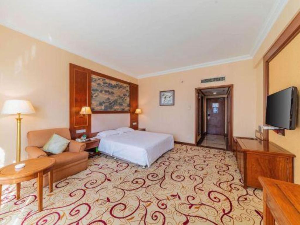 Fenggang Gladden Hotel Tiantangwei Exterior foto